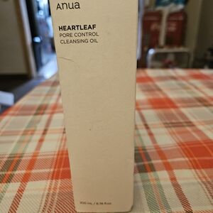 NIB Heartleaf Pore Control Cleansing Oil — Fully Sealed